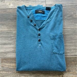 Men’s long sleeve tee